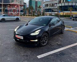 تسلا موديل 3